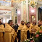 Всенощное бление в канун дня памяти святителя Николая, архиепископа Мир Ликийских, чудотворца в кафедральном Александро-Невском соборе.