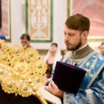 Высокопреосвященнейший Митрофан, Митрополит Мурманский и Мончегорский возглавил праздничную Божественную литургию в кафедральном соборе святого благоверного князя Александра Невского г. Симферополя в праздник Рождества Пресвятой Владычицы нашей Богородицы