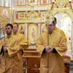 В Неделю 4-ю по Пятидесятнице, Преосвященный Каллиник, епископ Бахчисарайский совершил Божественную литургию в кафедральном соборе святого благоверного князя Александра Невского г. Симферополя.