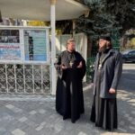 Настоятель Александро-Невского кафедрального собора посетил Петро-Павловский собор г. Симферополя