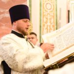 В Рождественскую ночь Митрополит Тихон возглавил праздничную Божественную литургию в кафедральном Александро-Невском соборе.