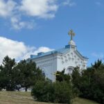 Настоятель Александро-Невского кафедрального собора посетил храм-памятник святой равноапостольной Марии Магдалины, расположенный на Симферопольском братском кладбище русских воинов, павших во время Крымской войны