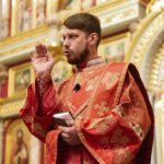 В кафедральном соборе святого благоверного князя Александра Невского г. Симферополя была доставлена копия Животворящего Креста Господня из Годеново.