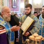 Преосвященный Нестор, епископ Ялтинский возглавил всенощное бдение в кафедральном соборе святого благоверного князя Александра Невского г. Симферополя  в канун праздника Рождества Пресвятой Владычицы нашей Богородицы и Приснодевы Марии.