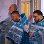 В  Неделю Крестопоклонную Митрополит Тихон возглавил Литургию в кафедральном Александро-Невского собора.