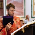 Митрополит Симферопольский и Крымский Лазарь возглавил Литургию в кафедральном Александро-Невском соборе  в праздник Происхождения Честных Древ Животворящего Креста Господня.