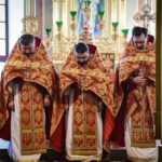 В ПРАЗДНИК ПРОИСХОЖДЕНИЯ ЧЕСТНЫХ ДРЕВ ЖИВОТВОРЯЩЕГО КРЕСТА ГОСПОДНЯ ЕПИСКОП БАХЧИСАРАЙСКИЙ КАЛЛИНИК ВОЗГЛАВИЛ ЛИТУРГИЮ В АЛЕКСАНДРО-НЕВСКОМ КАФЕДРАЛЬНОМ СОБОРЕ Г. СИМФЕРОПОЛЯ