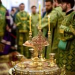 В КАНУН ПРАЗДНИКА ВХОДА ГОСПОДНЯ В ИЕРУСАЛИМ ЕПИСКОП КАЛЛИНИК СОВЕРШИЛ ВСЕНОЩНОЕ БДЕНИЕ В КАФЕДРАЛЬНОМ АЛЕКСАНДРО-НЕВСКОМ СОБОРЕ Г. СИМФЕРОПОЛЯ