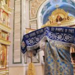 Воскресная Божественная литургия в кафедральном Свято- Александро- Невском соборе г.Симферополя в Неделю 13-ю по Пятидесятнице.