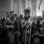 В  канун Великой Субботы епископ Бахчисарайский Каллиник совершил утреню с чином погребения Господа нашего Иисуса Христа в кафедральном Александро - Невском соборе г. Симферополя.