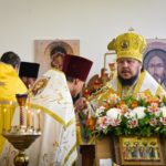 В ВОССТАНОВЛЕННОМ ХРАМЕ 4-Х СВЯТИТЕЛЕЙ МОСКОВСКИХ ПЕТРА, АЛЕКСИЯ, ИОНЫ И ФИЛИППА В ПРЕСТОЛЬНЫЙ ПРАЗДНИК ЕПИСКОП КАЛЛИНИК СОВЕРШИЛ ПЕРВУЮ БОЖЕСТВЕННУЮ ЛИТУРГИЮ.