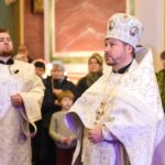 В Рождественскую ночь Митрополит Тихон возглавил праздничную Божественную литургию в кафедральном Александро-Невском соборе.