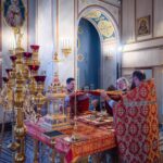 Богослужения в день перенесения мощей святителя и чудотворца Николая из Мир Ликийских в Бари