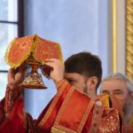 В кафедральном соборе святого благоверного князя Александра Невского г. Симферополя была доставлена копия Животворящего Креста Господня из Годеново.