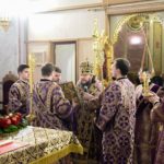 В канун Недели Крестопоклонной Митрополит Лазарь совершил всенощное бдение в кафедральном  Александро-Невском соборе г. Симферополя.