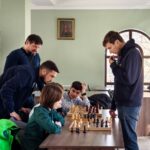 Шахматный турнир с чемпионом мира по быстрым шахматам, заслуженным мастером спорта России с воспитанниками Шахматного клуба воскресной школы Просветительского центра святителя Гурия Таврического
