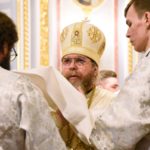 В Рождественскую ночь Митрополит Тихон возглавил праздничную Божественную литургию в кафедральном Александро-Невском соборе.