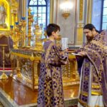 Божественная литургия в Неделю 5-ю Великого поста, преподобной Марии Египетской  в кафедральном Александро-Невского собора.
