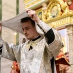 В ДЕНЬ ПРАЗДНОВАНИЯ ПЕРЕНЕСЕНИЯ МОЩЕЙ  СВЯТИТЕЛЯ  И ЧУДОТВОРЦА НИКОЛАЯ МИТРОПОЛИТ СИМФЕРОПОЛЬСКИЙ И КРЫМСКИЙ ЛАЗАРЬ ВОЗГЛАВИЛ ЛИТУРГИЮ В АЛЕКСАНДРО-НЕВСКОМ КАФЕДРАЛЬНОМ СОБОРЕ Г. СИМФЕРОПОЛЯ.