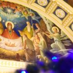 В Рождественскую ночь Митрополит Тихон возглавил праздничную Божественную литургию в кафедральном Александро-Невском соборе.