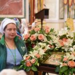 В кафедральном соборе святого благоверного князя Александра Невского г. Симферополя была доставлена копия Животворящего Креста Господня из Годеново.