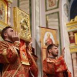 В канун праздника Воздвижения Честного и Животворящего Креста Господня епископ Ялтинский Нестор совершил всенощное бдение в кафедральном Александро-Невском соборе г. Симферополя.