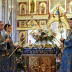 В АЛЕКСАНДРО-НЕВСКОМ СОБОРЕ ЕПИСКОП ЯЛТИНСКИЙ НЕСТОР ВОЗГЛАВИЛ УТРЕНЮ С ЧИНОМ ПОГРЕБЕНИЯ ПЛАЩАНИЦЫ ПРЕСВЯТОЙ БОГОРОДИЦЫ