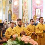 Преосвященный Евфимий, епископ Луховицкий возглавил Литургию в Неделю 16-ю по Пятидесятниц  в кафедральном Свято-Александро-Невском соборе г. Симферополя.