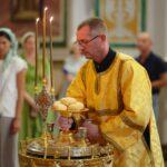 Воскресные богослужения в Александро-Невском кафедральном соборе в Неделю 10-ю по Пятидесятнице, день памяти великомученика и целителя Пантелеимона