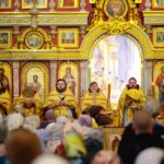 Воскресные богослужения в Неделю 19-ю по Пятидесятнице, день памяти преподобных Кирилла и Марии, родителей преподобного Сергия Радонежского в Александро-Невском кафедральном соборе