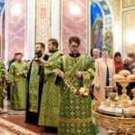 В КАНУН ПРАЗДНИКА ВХОДА ГОСПОДНЯ В ИЕРУСАЛИМ ЕПИСКОП КАЛЛИНИК СОВЕРШИЛ ВСЕНОЩНОЕ БДЕНИЕ В КАФЕДРАЛЬНОМ АЛЕКСАНДРО-НЕВСКОМ СОБОРЕ Г. СИМФЕРОПОЛЯ
