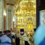 Воскресные богослужения в Неделю 19-ю по Пятидесятнице, день памяти преподобных Кирилла и Марии, родителей преподобного Сергия Радонежского в Александро-Невском кафедральном соборе