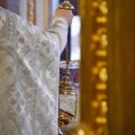 Литургия святителя Василия Великого в Великую субботу в кафедральном Александро-Невском соборе г. Симферополя.
