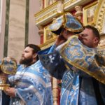 Божественная литургия в день празднования Казанской иконы Божией Матери.