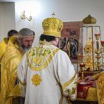 В ВОССТАНОВЛЕННОМ ХРАМЕ 4-Х СВЯТИТЕЛЕЙ МОСКОВСКИХ ПЕТРА, АЛЕКСИЯ, ИОНЫ И ФИЛИППА В ПРЕСТОЛЬНЫЙ ПРАЗДНИК ЕПИСКОП КАЛЛИНИК СОВЕРШИЛ ПЕРВУЮ БОЖЕСТВЕННУЮ ЛИТУРГИЮ.