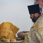 В ВОССТАНОВЛЕННОМ ХРАМЕ 4-Х СВЯТИТЕЛЕЙ МОСКОВСКИХ ПЕТРА, АЛЕКСИЯ, ИОНЫ И ФИЛИППА В ПРЕСТОЛЬНЫЙ ПРАЗДНИК ЕПИСКОП КАЛЛИНИК СОВЕРШИЛ ПЕРВУЮ БОЖЕСТВЕННУЮ ЛИТУРГИЮ.