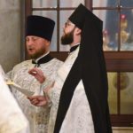 В Рождественскую ночь Митрополит Тихон возглавил праздничную Божественную литургию в кафедральном Александро-Невском соборе.