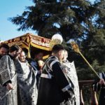 В  канун Великой Субботы епископ Бахчисарайский Каллиник совершил утреню с чином погребения Господа нашего Иисуса Христа в кафедральном Александро - Невском соборе г. Симферополя.