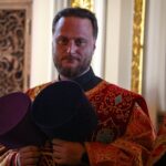 Богослужения в день перенесения мощей святителя и чудотворца Николая из Мир Ликийских в Бари