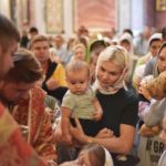 Поздняя Божественная литургия кафедральном Свято-Александро-Невском соборе г. Симферополя  в Неделю 17-ю по Пятидесятнице