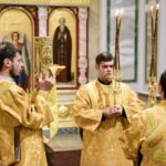 В канун Недели 17-й по Пятидесятнице в кафедральном Свято-Александро-Невском соборе г. Симферополя было совершено всенощное бдение.
