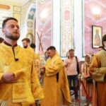 Архиерейское богослужение в Неделю 9-ю по Пятидесятнице в кафедральном Александро-Невском соборе г. Симферополя.