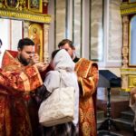 БОЖЕСТВЕННАЯ ЛИТУРГИЯ В СУББОТУ СВЕТЛОЙ СЕДМИЦЫ В АЛЕКСАНДРО-НЕВСКОМ СОБОРЕ