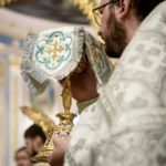В ПРАЗДНИК ПРЕОБРАЖЕНИЯ ГОСПОДНЯ МИТРОПОЛИТ СИМФЕРОПОЛЬСКИЙ И КРЫМСКИЙ ЛАЗАРЬ ВОЗГЛАВИЛ ПРАЗДНИЧНУЮ ЛИТУРГИЮ В КАФЕДРАЛЬНОМ АЛЕКСАНДРО-НЕВСКОМ СОБОРЕ Г. СИМФЕРОПОЛЯ.
