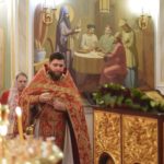 Литургия в нижнем храме имени св.Гурия Таврического, кафедрального Свято- Александро- Невского собора г.Симферополя  в день отдания праздника Воздвижения Честного и Животворящего Креста Господня.