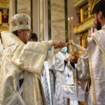 В ПРАЗДНИК ПРЕОБРАЖЕНИЯ ГОСПОДНЯ МИТРОПОЛИТ СИМФЕРОПОЛЬСКИЙ И КРЫМСКИЙ ЛАЗАРЬ ВОЗГЛАВИЛ ПРАЗДНИЧНУЮ БОЖЕСТВЕННУЮ ЛИТУРГИЮ В АЛЕКСАНДРО-НЕВСКОМ КАФЕДРАЛЬНОМ СОБОРЕ Г. СИМФЕРОПОЛЯ