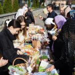 По благословению Митрополита Симферопольского и Крымского Лазаря проведена благотворительная ярмарка «В ожидании Пасхи».