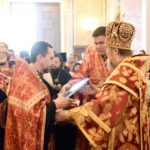 Митрополит Симферопольский и Крымский Лазарь совершил Пасхальную вечерню вторника Светлой седмицы в кафедральном Александро-Невском соборе г. Симферополя.