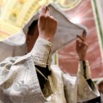 В ДЕНЬ ПРАЗДНОВАНИЯ ПЕРЕНЕСЕНИЯ МОЩЕЙ  СВЯТИТЕЛЯ  И ЧУДОТВОРЦА НИКОЛАЯ МИТРОПОЛИТ СИМФЕРОПОЛЬСКИЙ И КРЫМСКИЙ ЛАЗАРЬ ВОЗГЛАВИЛ ЛИТУРГИЮ В АЛЕКСАНДРО-НЕВСКОМ КАФЕДРАЛЬНОМ СОБОРЕ Г. СИМФЕРОПОЛЯ.