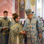 В ПРАЗДНИК ВВЕДЕНИЯ ВО ХРАМ ПРЕСВЯТОЙ БОГОРОДИЦЫ МИТРОПОЛИТ СИМФЕРОПОЛЬСКИЙ И КРЫМСКИЙ ЛАЗАРЬ ВОЗГЛАВИЛ ПРАЗДНИЧНУЮ ЛИТУРГИЮ В КАФЕДРАЛЬНОМ АЛЕКСАНДРО-НЕВСКОМ СОБОРЕ Г. СИМФЕРОПОЛЯ.